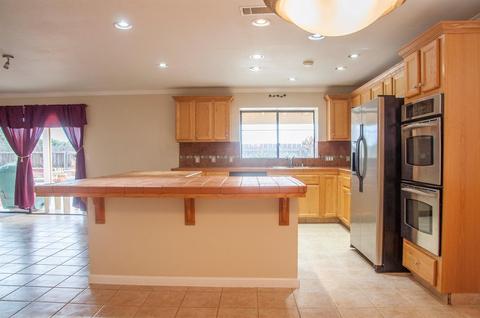 2215 E Vassar, Visalia, CA 93292 photo 9
