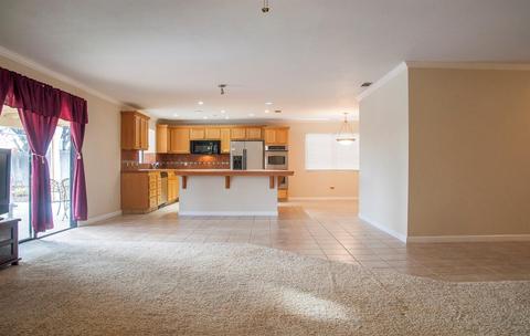 2215 E Vassar, Visalia, CA 93292 photo 6