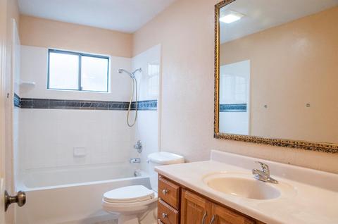 2215 E Vassar, Visalia, CA 93292 photo 19
