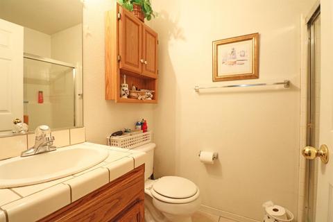 974 E Pleasant Ave, Tulare, CA 93274 photo 18