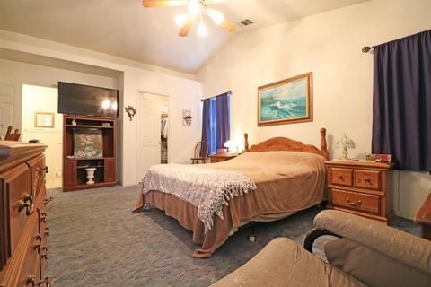 974 E Pleasant Ave, Tulare, CA 93274 photo 17