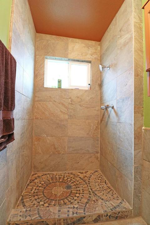 974 E Pleasant Ave, Tulare, CA 93274 photo 15