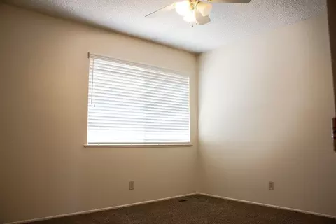 3046 W Vassar, Visalia, CA 93277 photo 14
