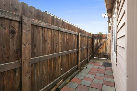 3237 E Meadow Ave, Visalia, CA 93292 photo 18