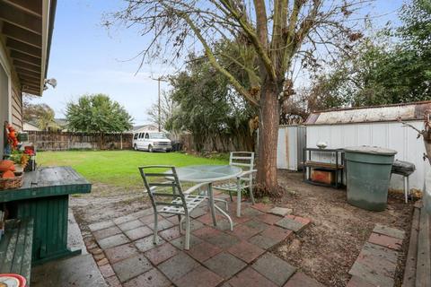 3237 E Meadow Ave, Visalia, CA 93292 photo 15
