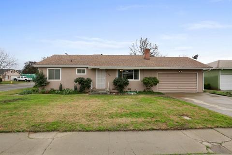 3237 E Meadow Ave, Visalia, CA 93292 photo 1