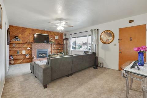 3237 E Meadow Ave, Visalia, CA 93292 photo 4