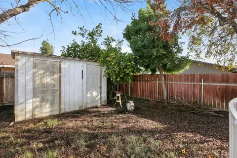 790 E Sequoia Dr, Dinuba, CA 93618 photo 23