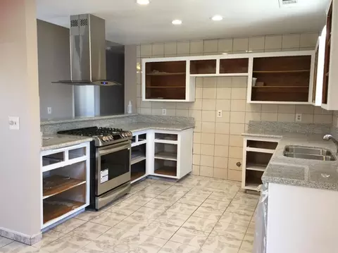 2425 N Sowell Ct, Visalia, CA 93291 photo 10