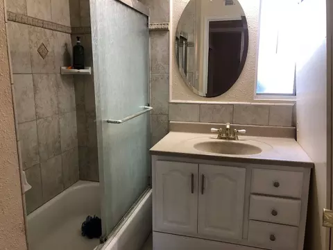 135 E Walnut Ave, Visalia, CA 93277 photo 32