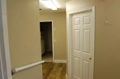 135 E Walnut Ave, Visalia, CA 93277 photo 35
