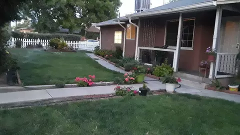 135 E Walnut Ave, Visalia, CA 93277 photo 6