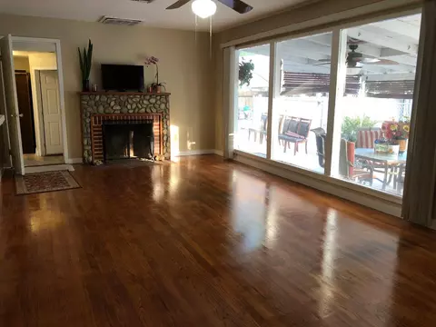 135 E Walnut Ave, Visalia, CA 93277 photo 24
