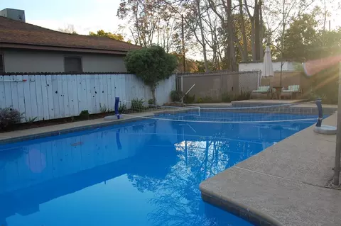 135 E Walnut Ave, Visalia, CA 93277 photo 46