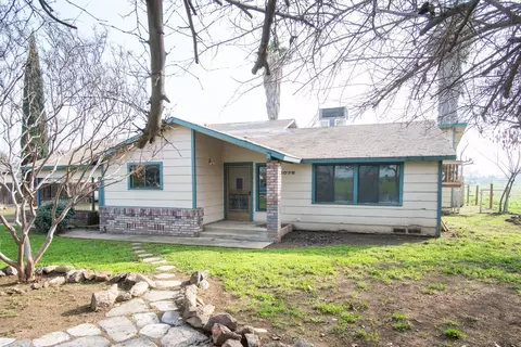 22079 Carson Ave, Exeter, CA 93221 photo 1