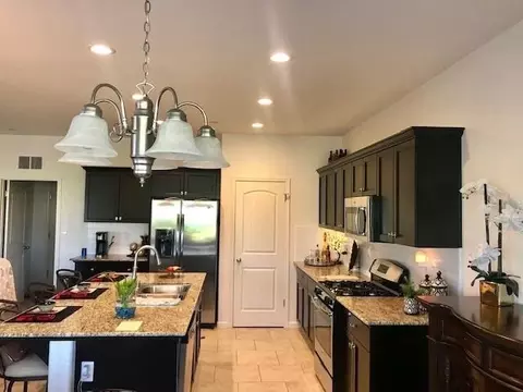 1146 Caddie Loop, Lemoore, CA 93245 photo 6