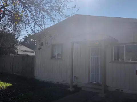 500 E Yale Ave, Dinuba, CA 93618 photo 1