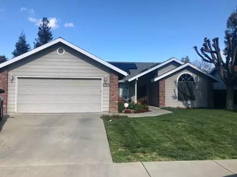 767 Vista Ct, Exeter, CA 93221 photo 2