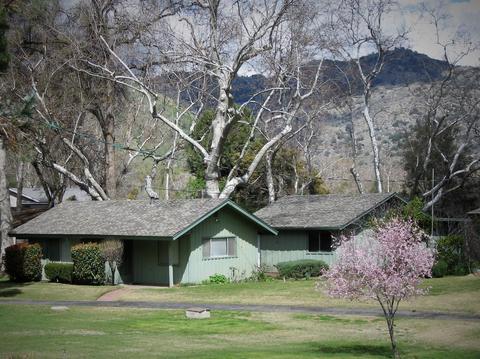 40658 Cherokee Oaks Dr, Three Rivers, CA 93271 photo 3