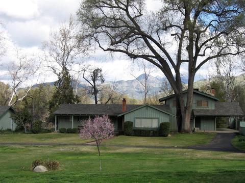 40658 Cherokee Oaks Dr, Three Rivers, CA 93271 photo 2