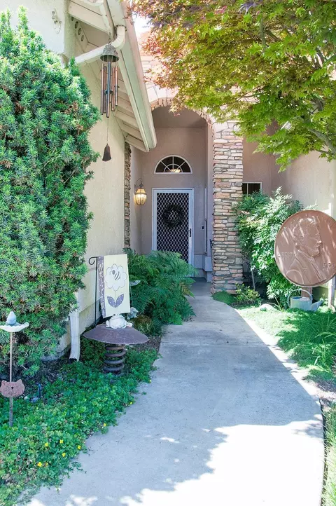 604 Pheasant Ct, Exeter, CA 93221 photo 5