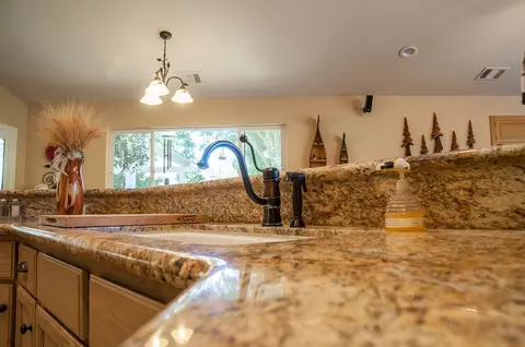 604 Pheasant Ct, Exeter, CA 93221 photo 12