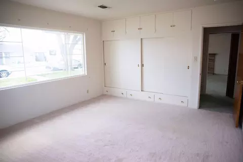 121 N Cambridge Dr, Lemoore, CA 93245 photo 10