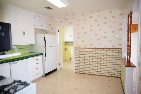 121 N Cambridge Dr, Lemoore, CA 93245 photo 15