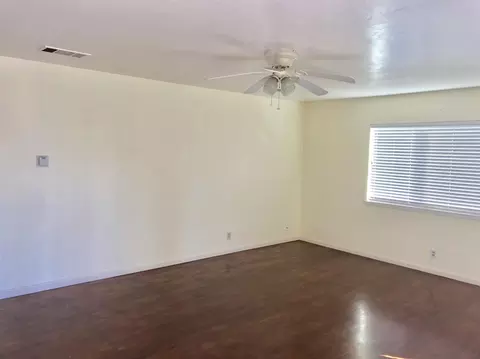 501 W Chestnut St, Exeter, CA 93221 photo 3