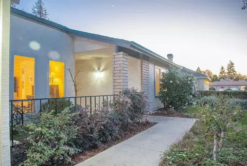 125 E Paseo Ave, Visalia, CA 93277 photo 4