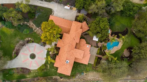 377 Valley View Dr, Exeter, CA 93221 photo 2