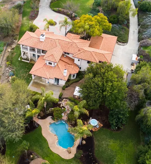 377 Valley View Dr, Exeter, CA 93221 photo 3
