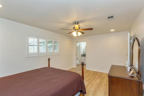 118 Russell Ave, Clovis, CA 93612 photo 17
