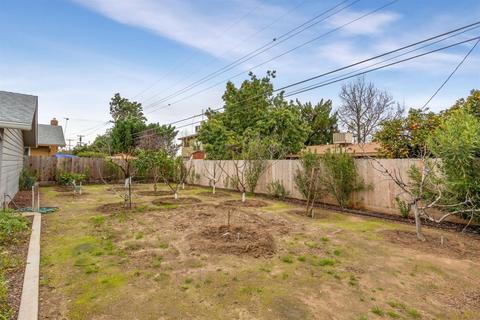 118 Russell Ave, Clovis, CA 93612 photo 20