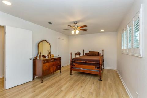 118 Russell Ave, Clovis, CA 93612 photo 18