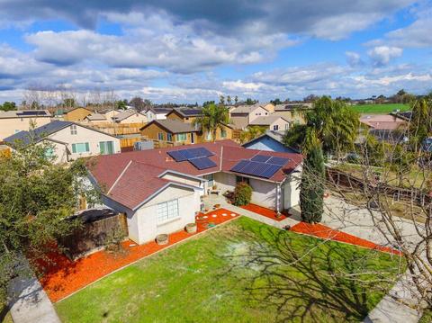 810 Toledo St, Lemoore, CA 93245 photo 4