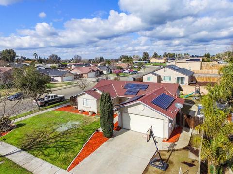 810 Toledo St, Lemoore, CA 93245 photo 3