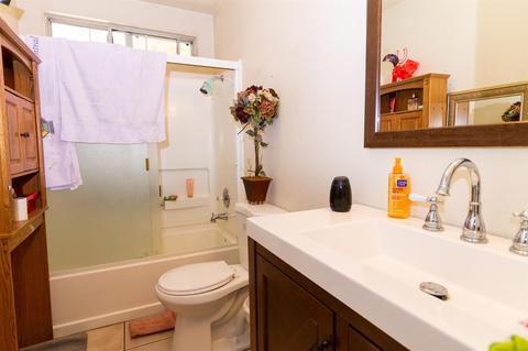 810 Toledo St, Lemoore, CA 93245 photo 15