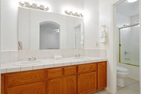 2301 E Beech Ct, Visalia, CA 93292 photo 24