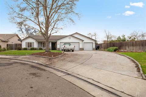2301 E Beech Ct, Visalia, CA 93292 photo 1