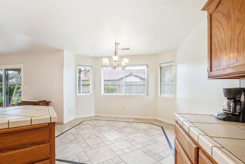 2301 E Beech Ct, Visalia, CA 93292 photo 15