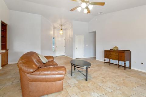 2301 E Beech Ct, Visalia, CA 93292 photo 8
