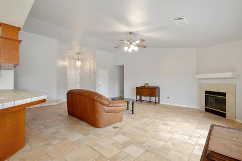 2301 E Beech Ct, Visalia, CA 93292 photo 11