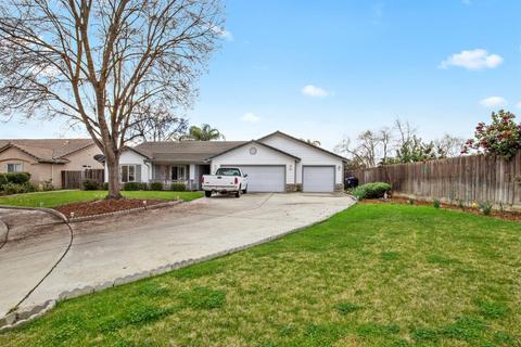 2301 E Beech Ct, Visalia, CA 93292 photo 3