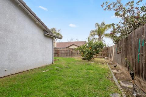 2301 E Beech Ct, Visalia, CA 93292 photo 32