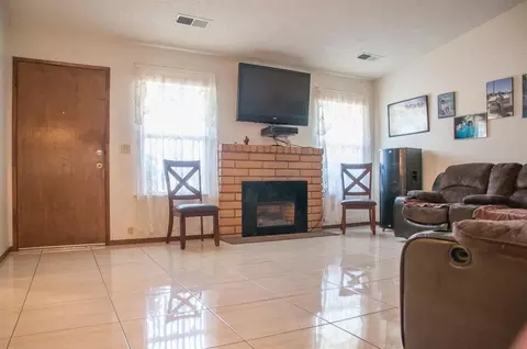 1446 E North Way, Dinuba, CA 93618 photo 6
