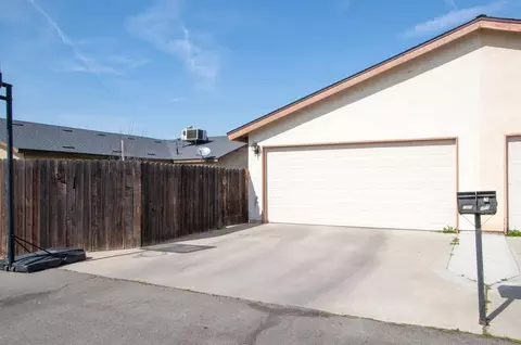 1446 E North Way, Dinuba, CA 93618 photo 22
