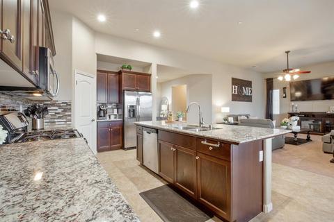 2015 N Stokes Ct, Visalia, CA 93291 photo 11
