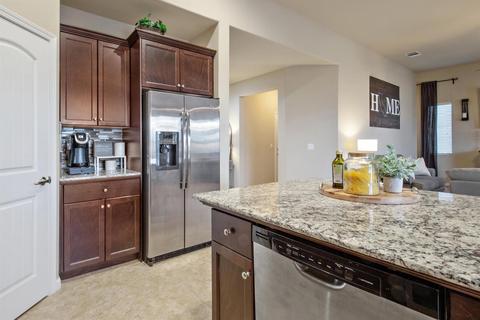 2015 N Stokes Ct, Visalia, CA 93291 photo 14