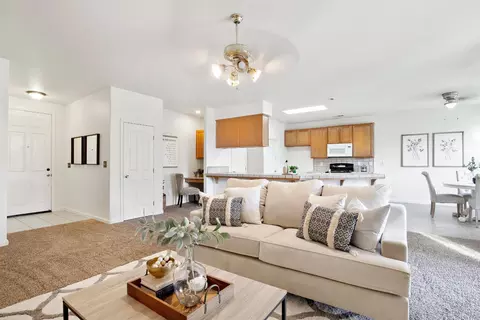 3749 E Cambridge Ct, Visalia, CA 93292 photo 7